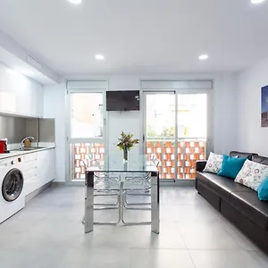 8 Lacus , L'Hospitalet de Llobregat Spanje